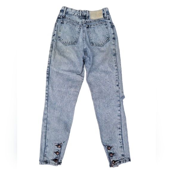 Vintage 1990s BONGO light blue acid wash distressed jeans - Picture 4 of 9
